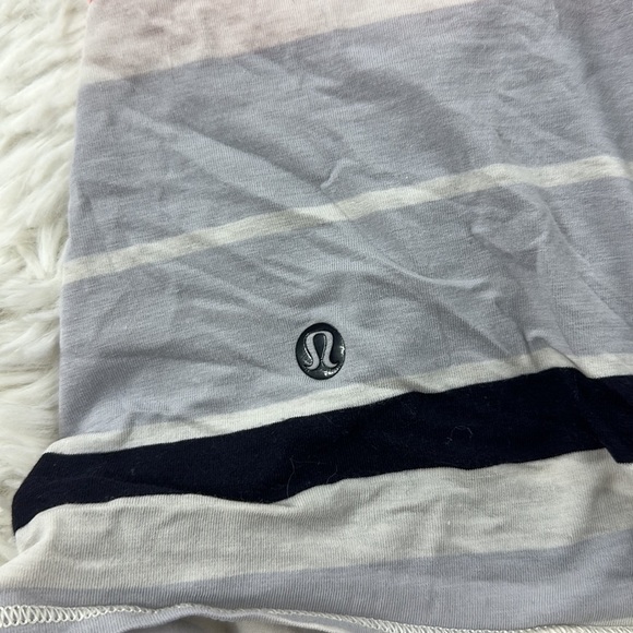 Lululemon All Tied Up Tank Beach Blanket Stripe Alarming Naval Blue - Picture 5 of 5